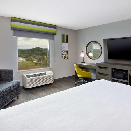 Hampton Inn Elkins Bagian luar foto