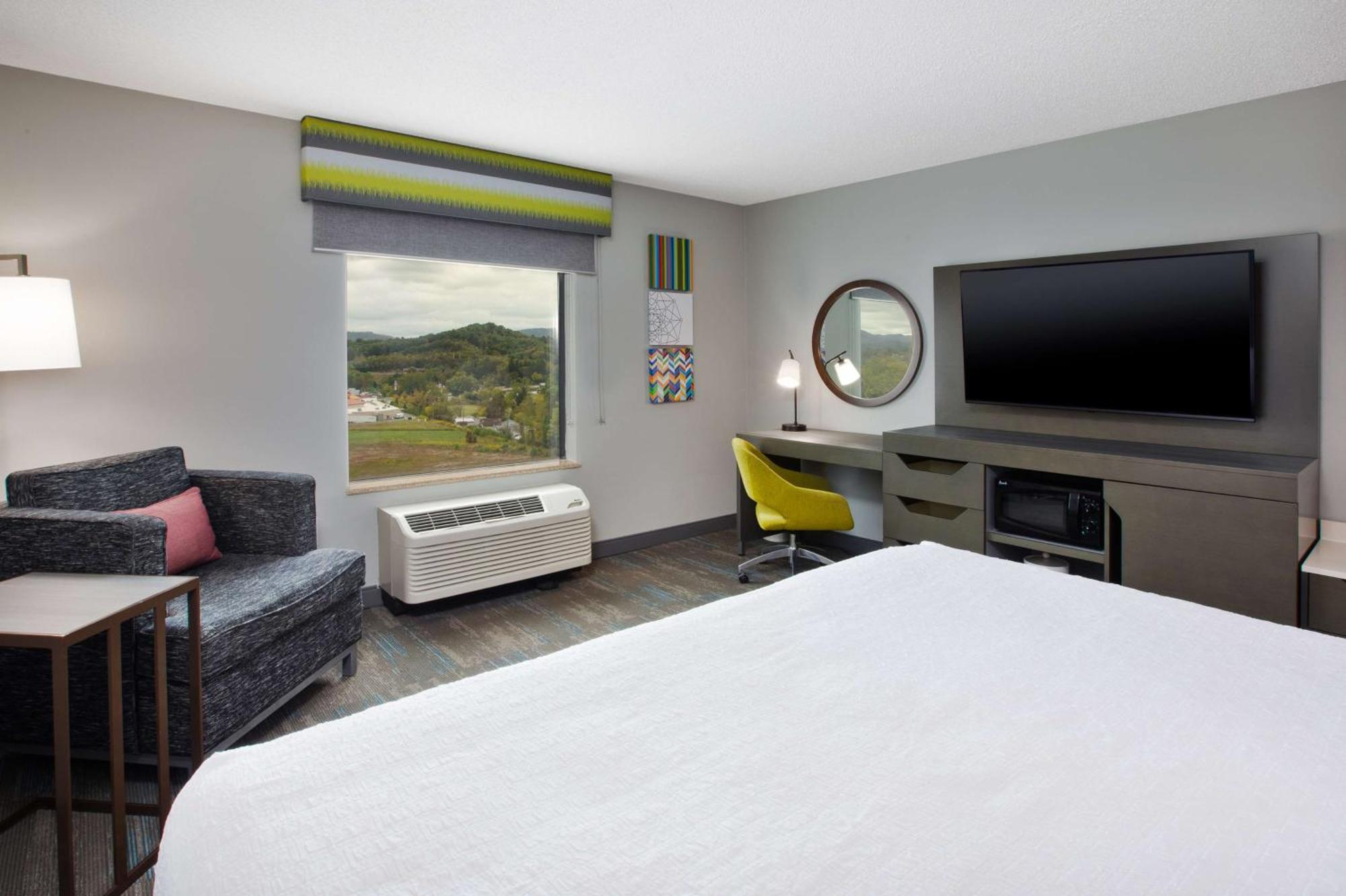 Hampton Inn Elkins Bagian luar foto