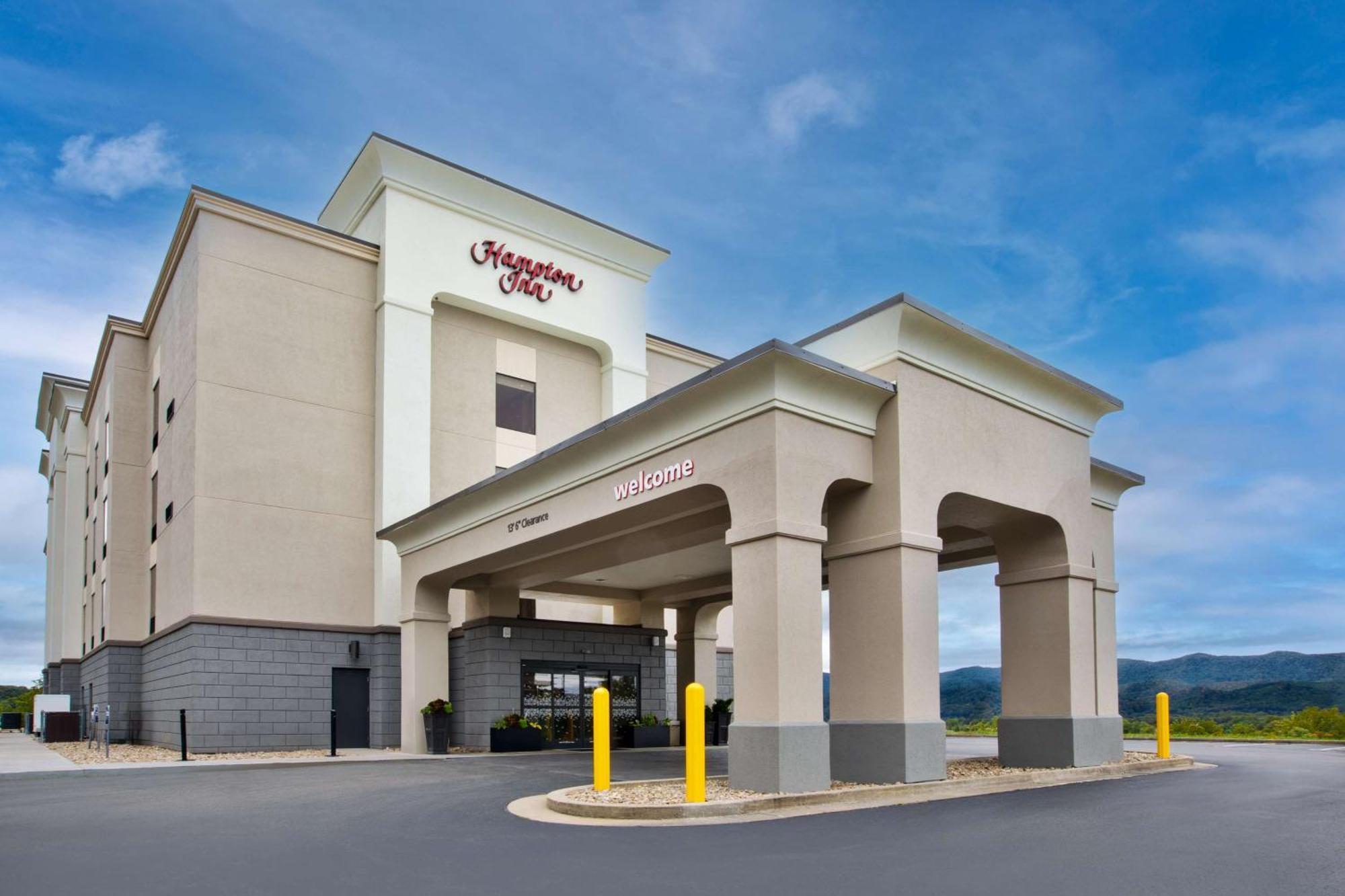 Hampton Inn Elkins Bagian luar foto
