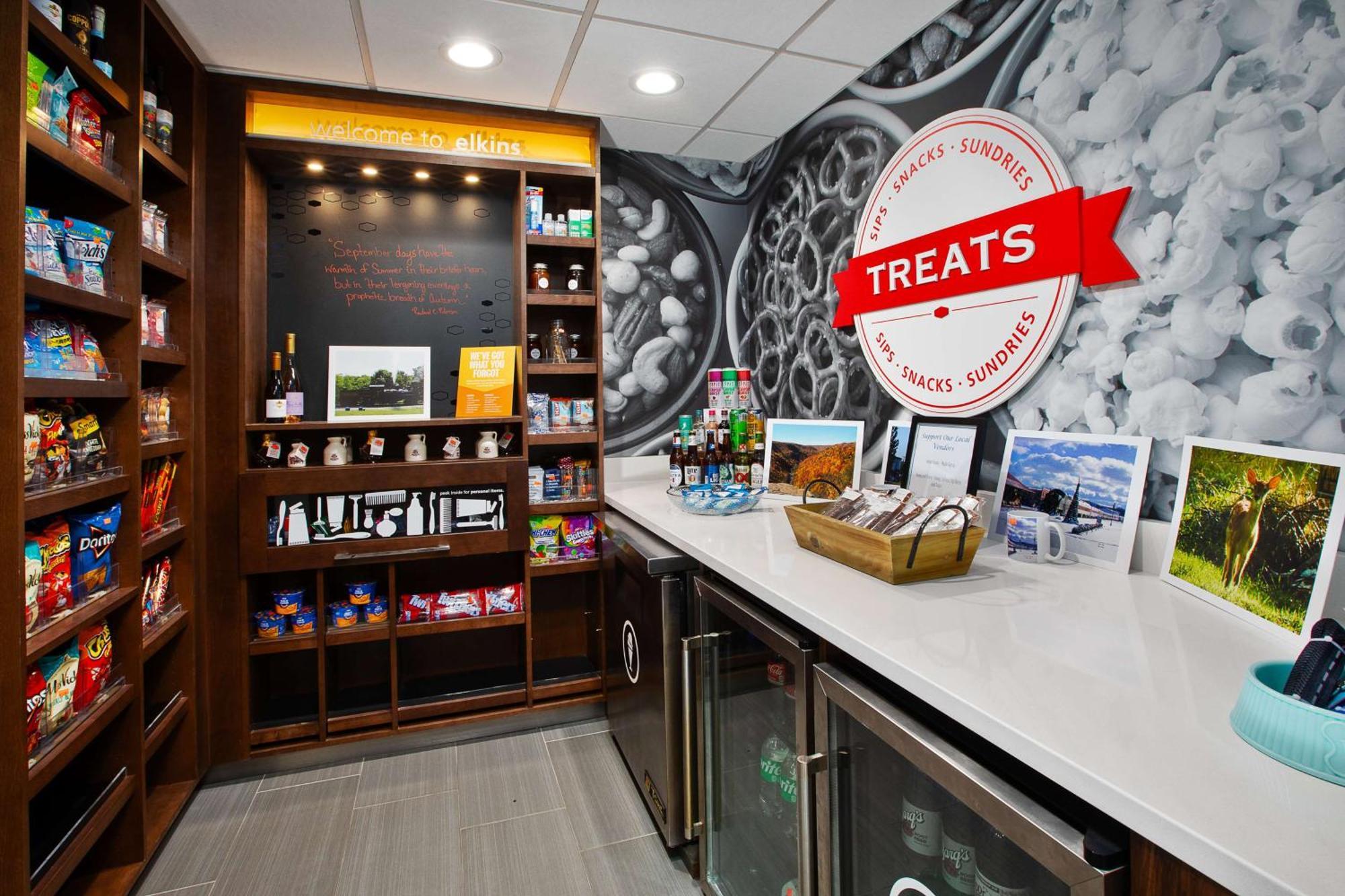 Hampton Inn Elkins Bagian luar foto