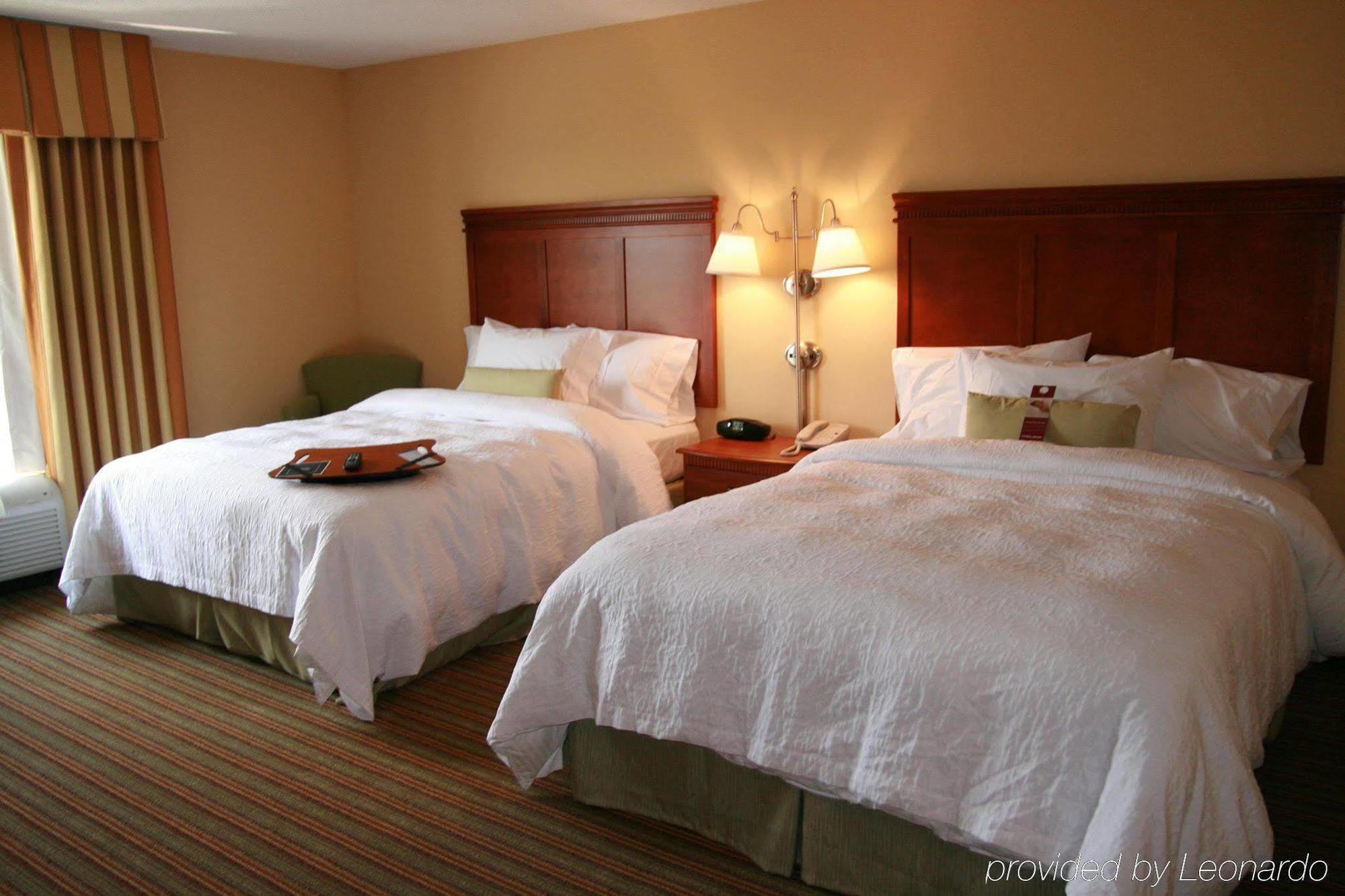 Hampton Inn Elkins Bagian luar foto