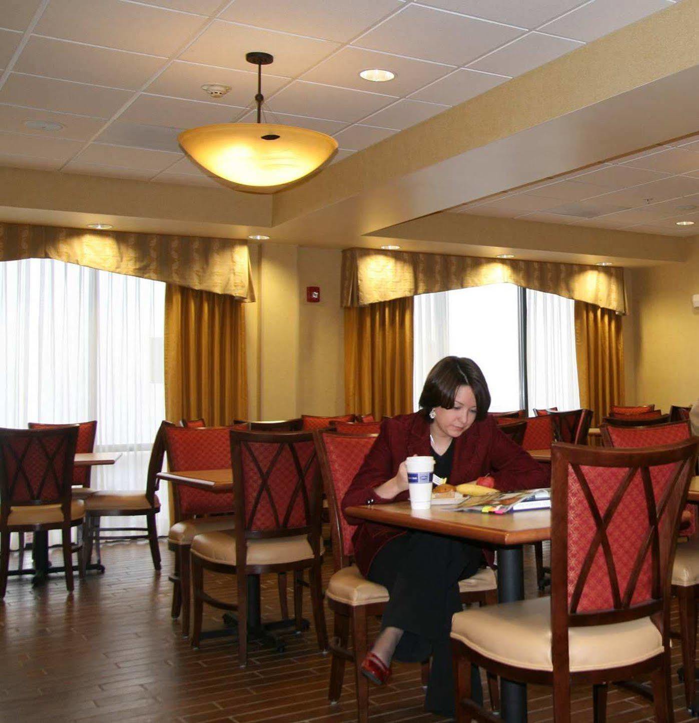 Hampton Inn Elkins Restoran foto