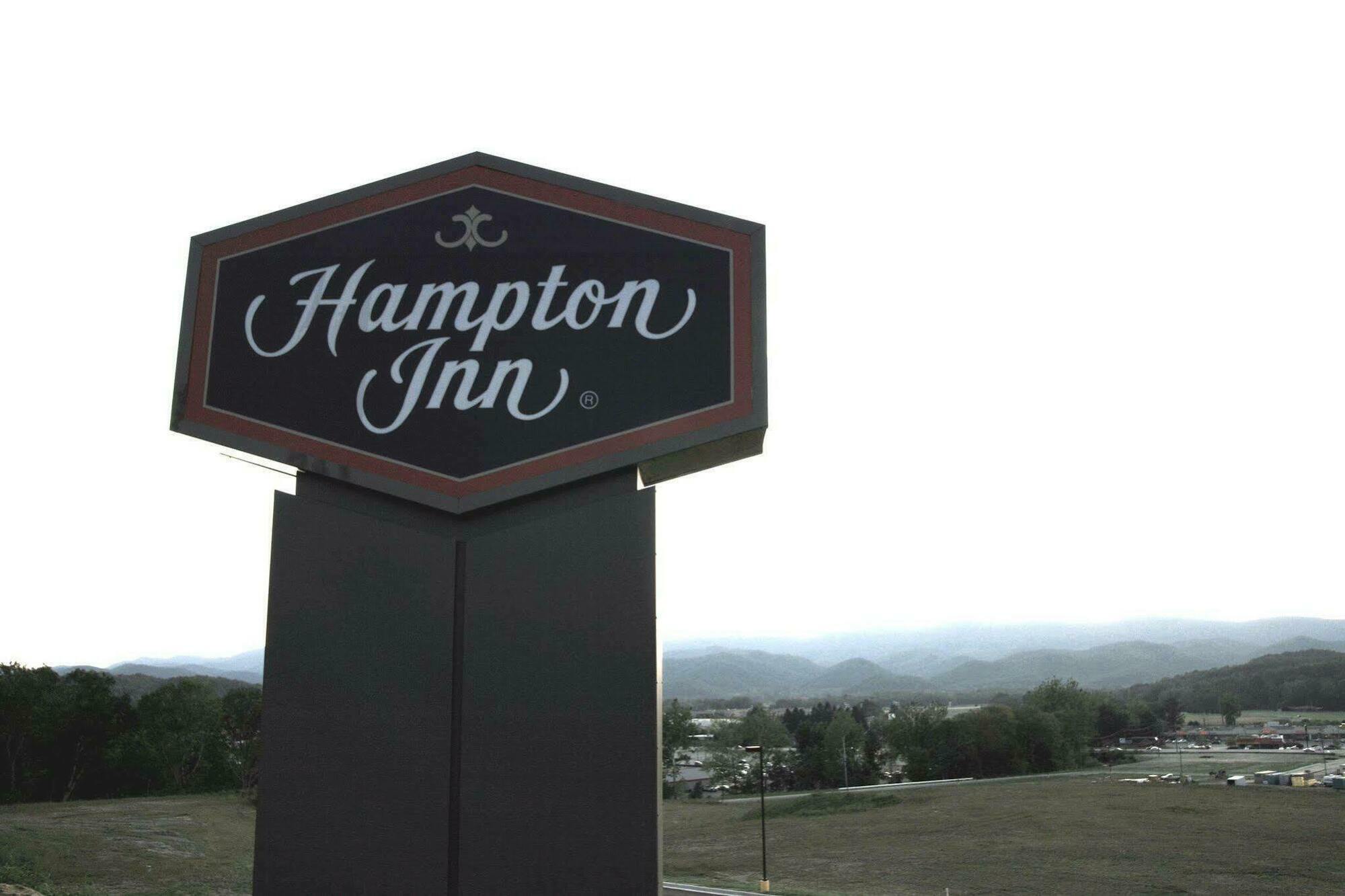 Hampton Inn Elkins Bagian luar foto